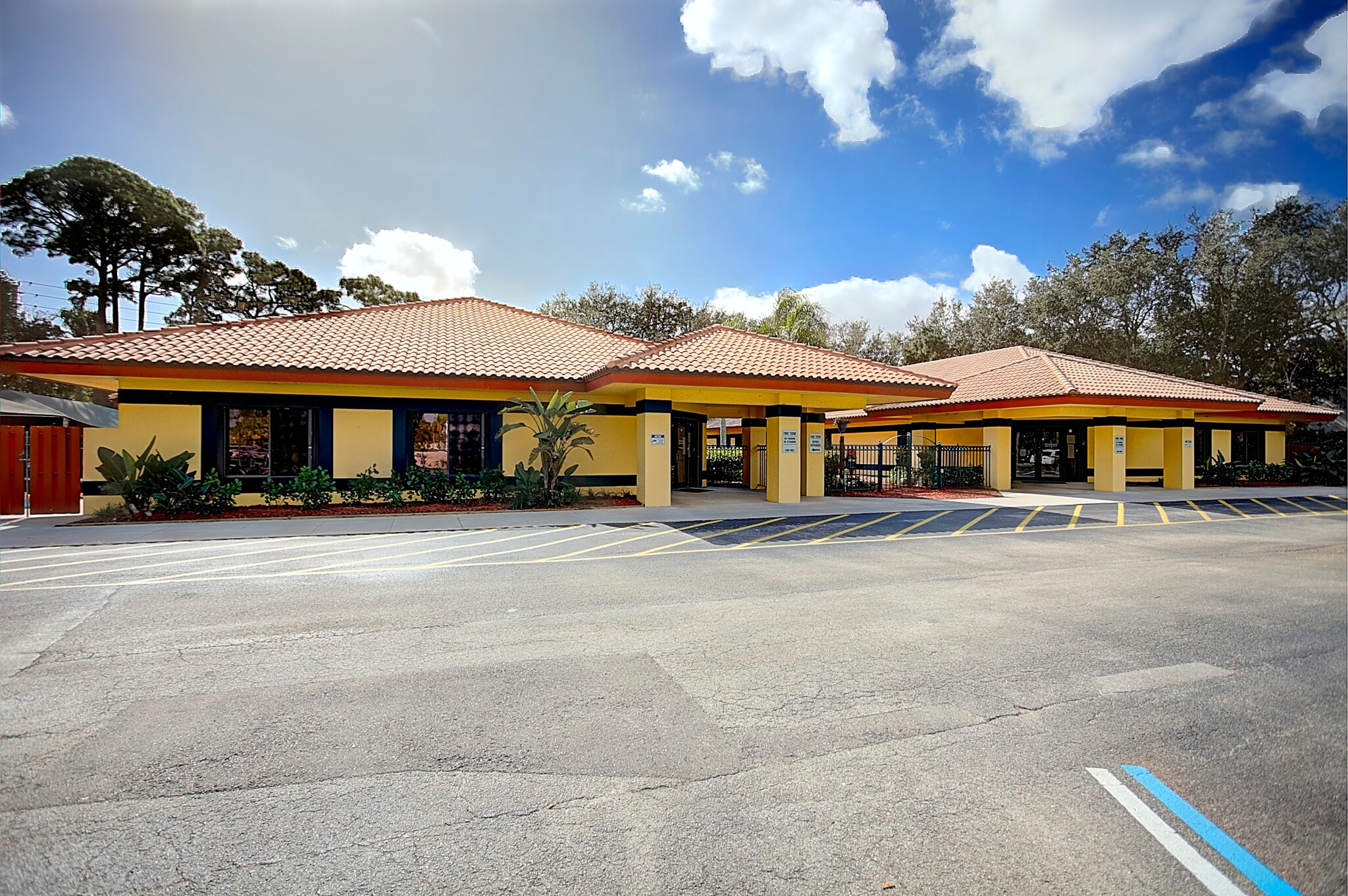 Guidepost Montessori School Portfolio portfolio of 3 properties for sale on LoopNet.ca Primary Photo- Image 1 of 25