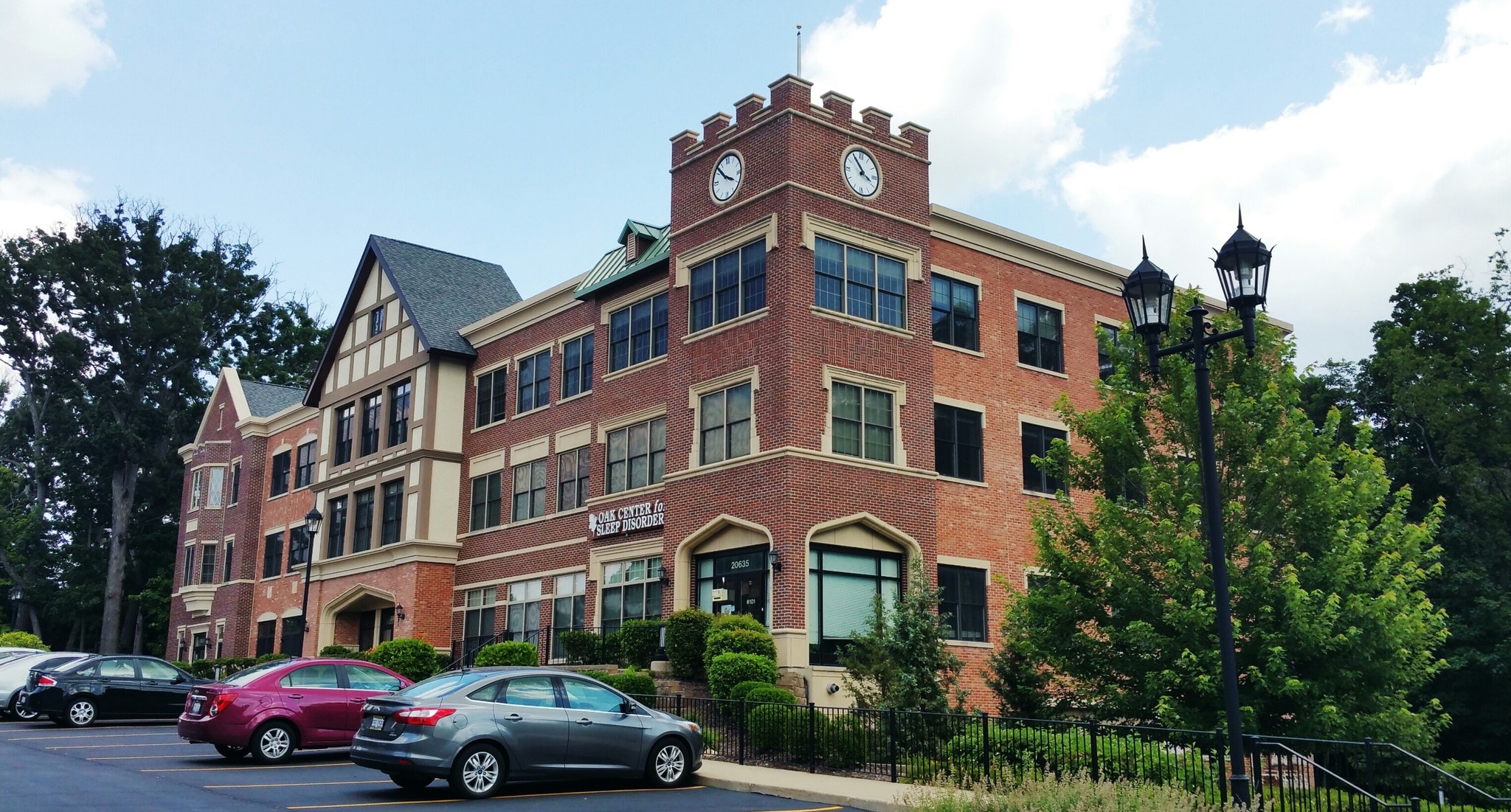 20635 Abbey Woods Ct N, Frankfort, IL for sale Primary Photo- Image 1 of 12