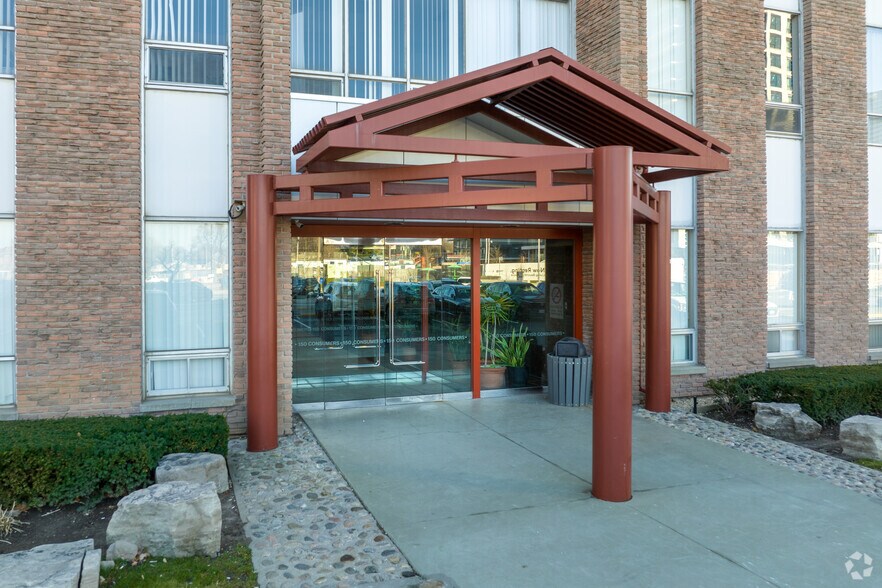 150 Consumers Rd, Toronto, ON à louer - Photo du bâtiment - Image 3 de 5