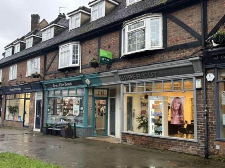 10 Nightingales Corner, Amersham for sale - Primary Photo - Image 2 of 2