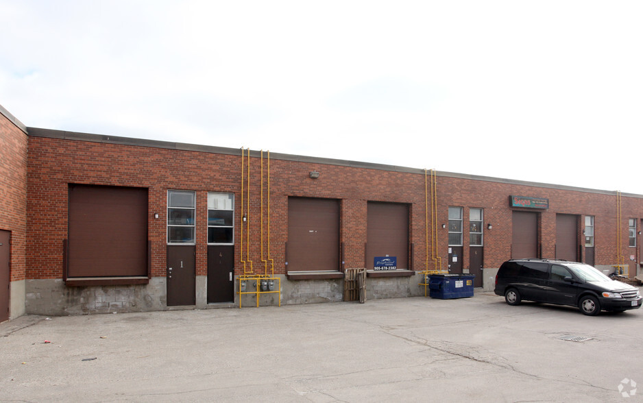 7150 Torbram Rd, Mississauga, ON for lease - Building Photo - Image 2 of 4