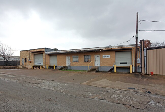 Plus de détails pour 1110-1114 Maryland Dr, Irving, TX - Industriel à louer