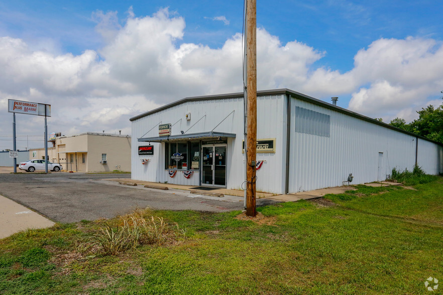 1902 N 11th St, Muskogee, OK for sale - Building Photo - Image 2 of 4