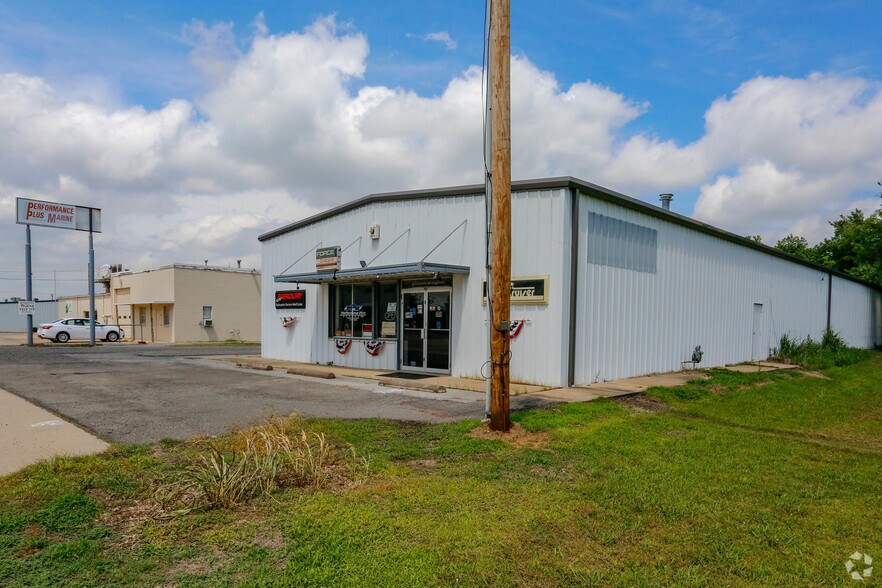 1902 N 11th St, Muskogee, OK à vendre - Photo du bâtiment - Image 2 de 4
