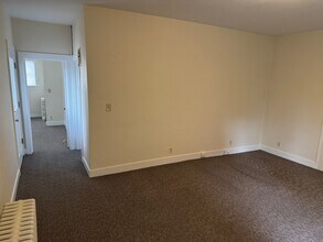 1390 Oak St, Eugene, OR for lease Interior Photo- Image 2 of 4