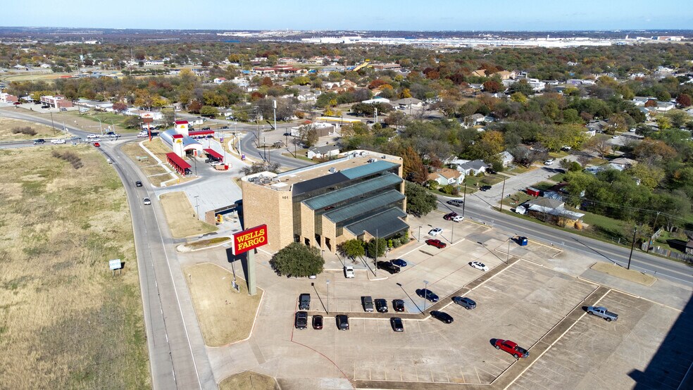 101 S Jim Wright Fwy, White Settlement, TX à louer - Photo du bâtiment - Image 2 de 14