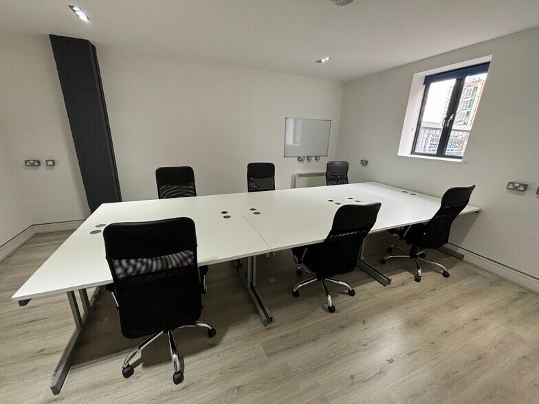 3A Bridgewater St, Liverpool for lease - Interior Photo - Image 2 of 16