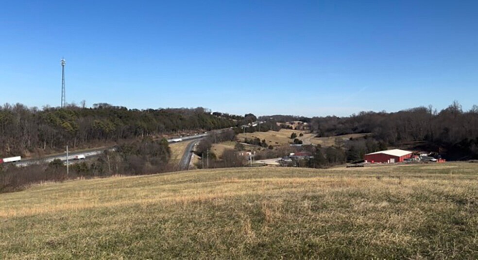 725 25-70 Hwy, Dandridge, TN à louer - Photo du bâtiment - Image 3 de 21