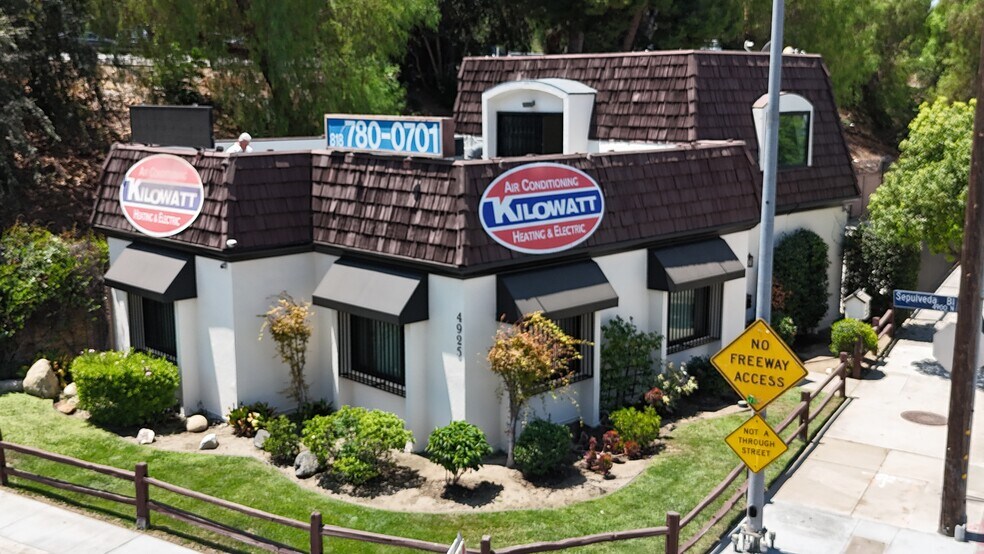 4925 Sepulveda Blvd, Sherman Oaks, CA à vendre - Photo du bâtiment - Image 2 de 27