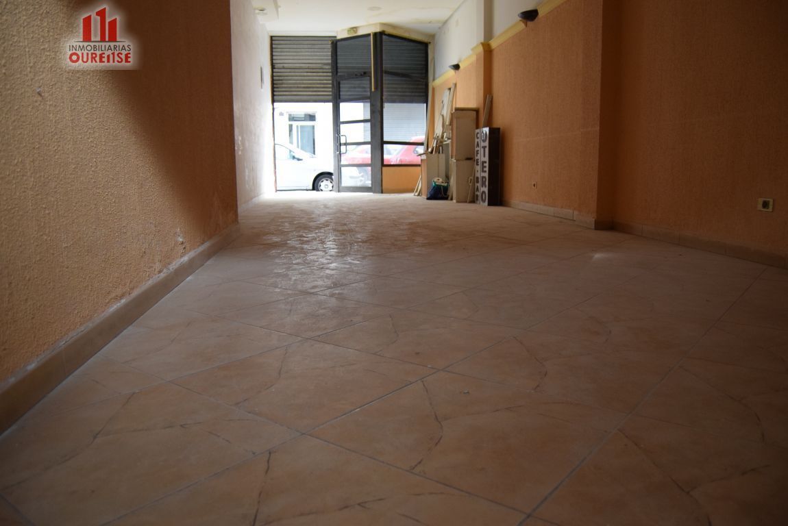 Retail in Ourense, Orense for lease Building Photo- Image 1 of 8
