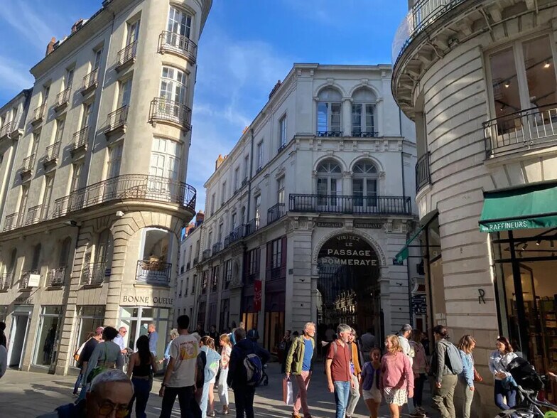 Local d'activités dans Nantes à vendre - Photo du bâtiment - Image 2 de 6