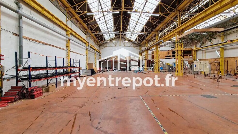 Flex dans Marseille à louer - Photo du bâtiment - Image 1 de 8