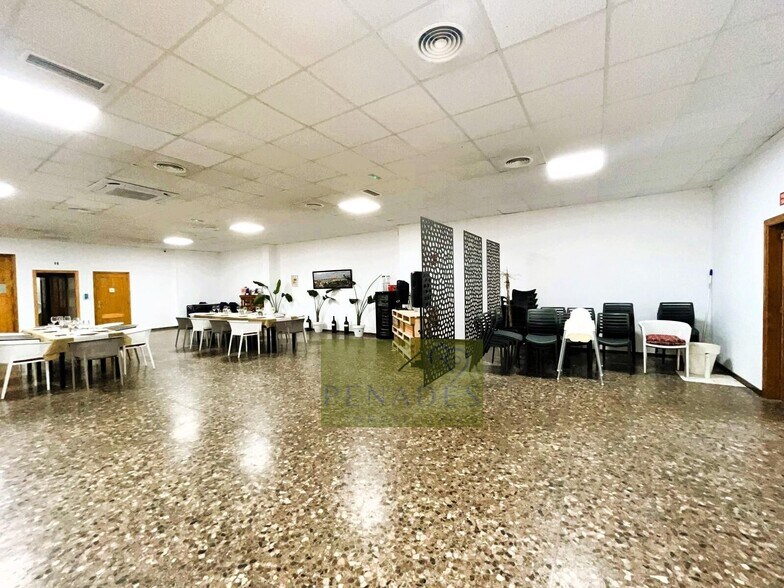 Retail in Ontinyent, Valencia for lease - Interior Photo - Image 3 of 16