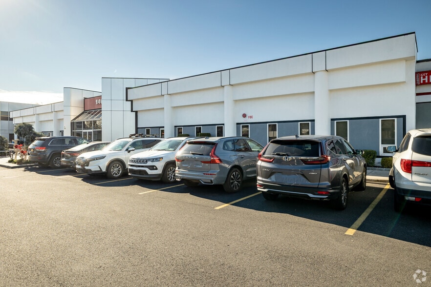146 Manetto Hill Rd, Plainview, NY for lease - Building Photo - Image 2 of 6