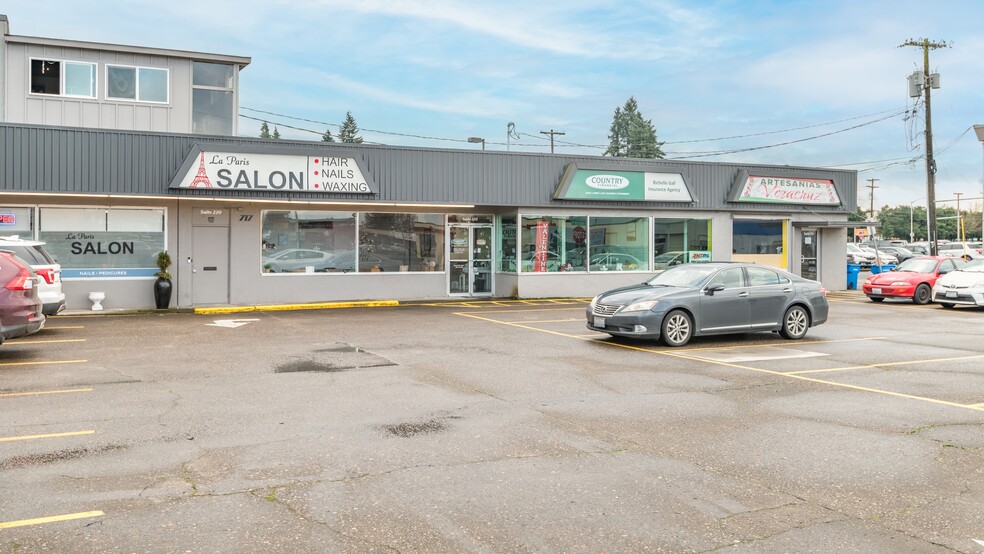 717 Vandercook Way, Longview, WA à vendre - Photo du bâtiment - Image 3 de 13