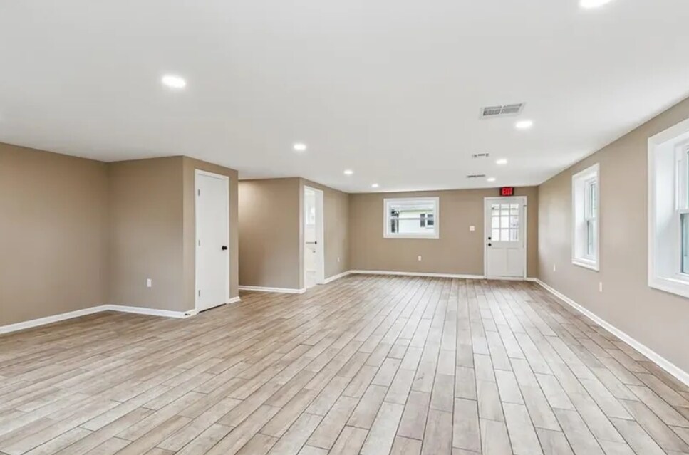 2219 Paris Rd, Chalmette, LA for sale Primary Photo- Image 1 of 13