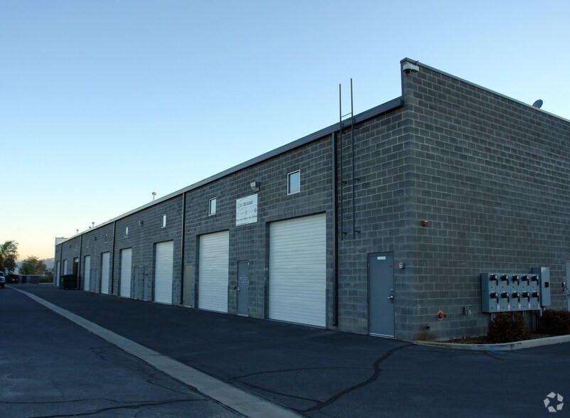 692-718 W Confluence Ave, Murray, UT à louer - Photo du bâtiment - Image 2 de 4