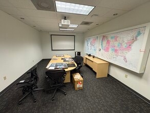7975 114th Ave N, Largo, FL for lease Interior Photo- Image 1 of 13