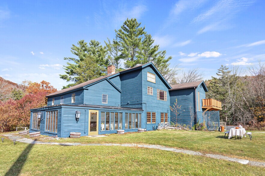 342 Route 7, New Ashford, MA à vendre - Photo du bâtiment - Image 1 de 28