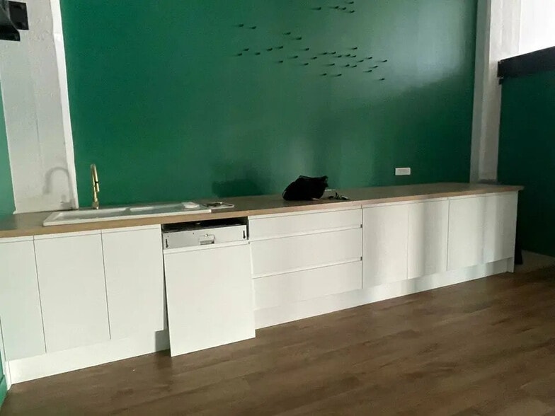 Office in Bordeaux for lease - Building Photo - Image 3 of 12