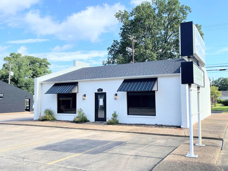 902 W Main St, Russellville, AR for sale - Primary Photo - Image 1 of 1