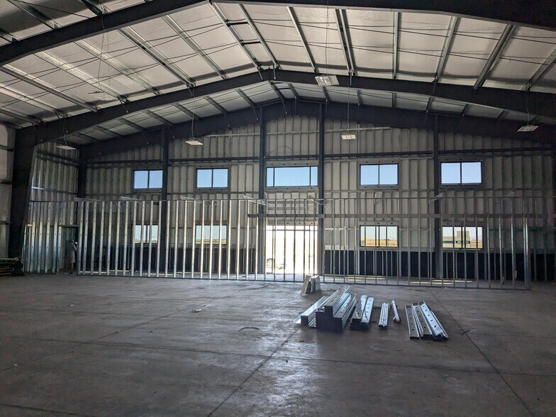 460 Eagle Ct, Byron, CA à louer - Photo du bâtiment - Image 2 de 8