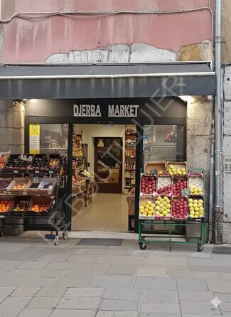 Plus de détails pour Commerce de détail à vendre