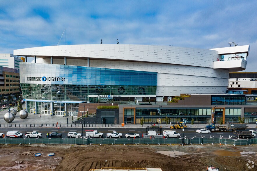 1 Warriors Way, San Francisco, CA à louer - Photo du bâtiment - Image 1 de 5