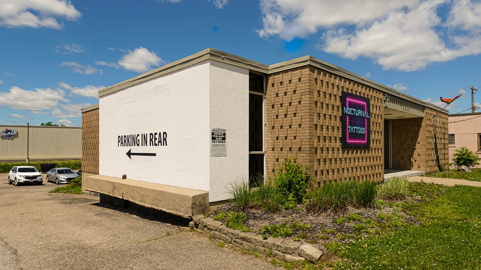 8045 Colerain Ave, Cincinnati, OH for lease - Building Photo - Image 2 of 6