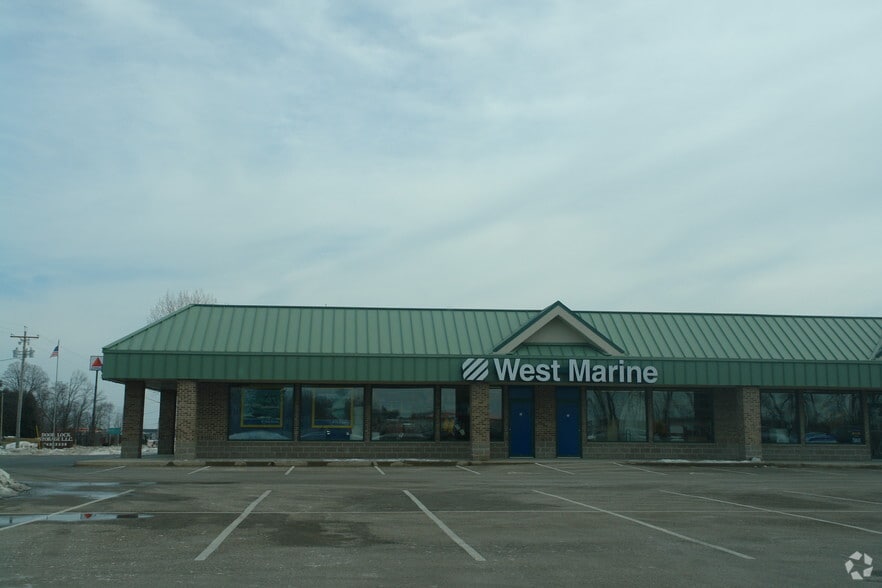 1449 Green Bay Rd, Sturgeon Bay, WI for lease - Building Photo - Image 3 of 4