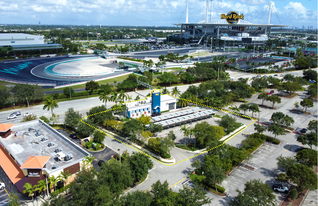 Sonic Miami Across Hard Rock Stadium - Services immobiliers commerciaux