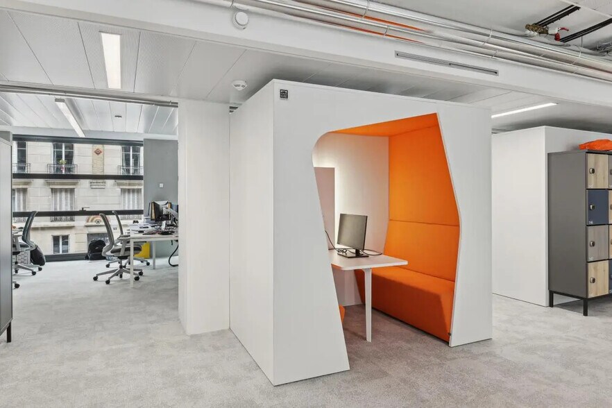 17 Rue Guillaume Tell, Paris for lease - Interior Photo - Image 2 of 17