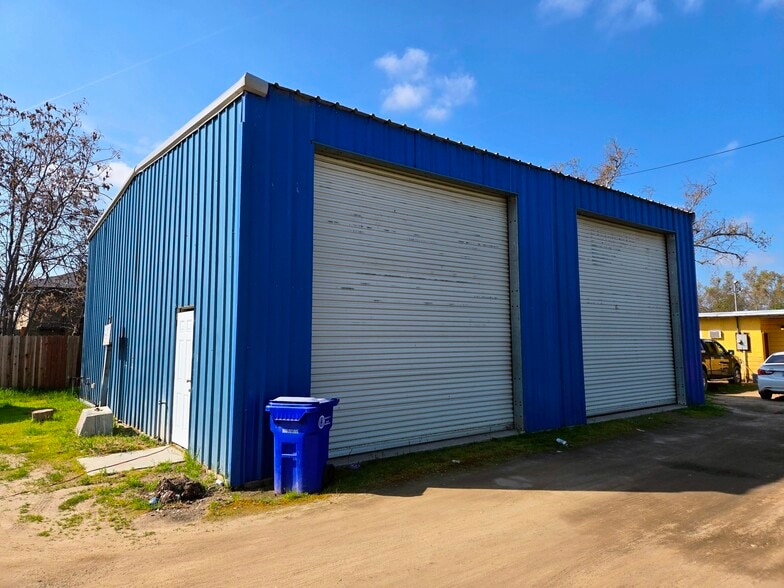 63 N Wisconsin St, Porterville, CA à vendre - Photo du bâtiment - Image 2 de 4