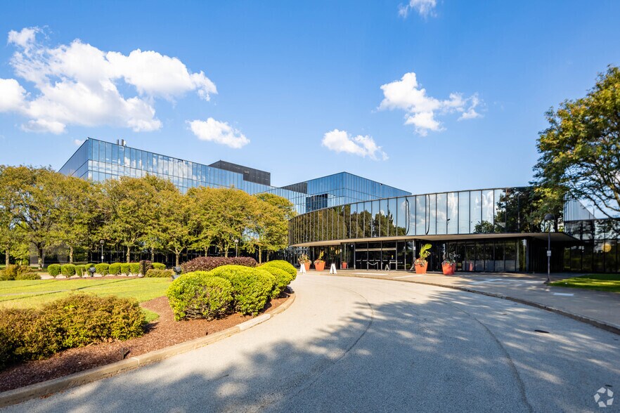 4350 Northern Pike, Monroeville, PA à louer - Photo du bâtiment - Image 1 de 16