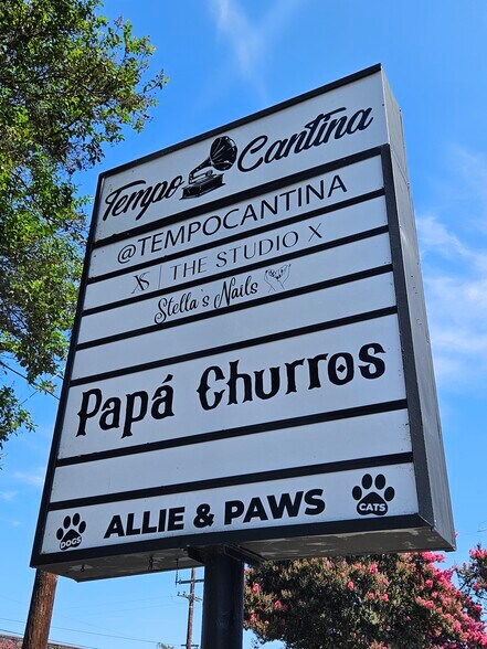 12040 Paramount Blvd, Downey, CA à vendre - Photo du bâtiment - Image 3 de 11