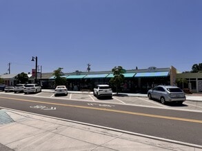 452 W Dearborn St, Englewood, FL for lease Interior Photo- Image 2 of 2