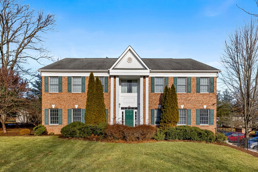 496 Route 22 W, White House Station, NJ for lease - Building Photo - Image 1 of 6