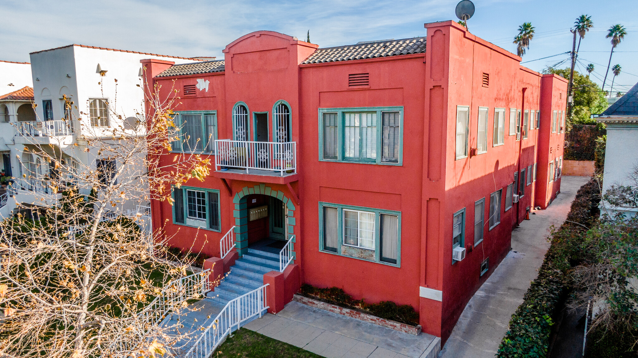 210 N Kenmore Ave, Los Angeles, CA for sale Building Photo- Image 1 of 1