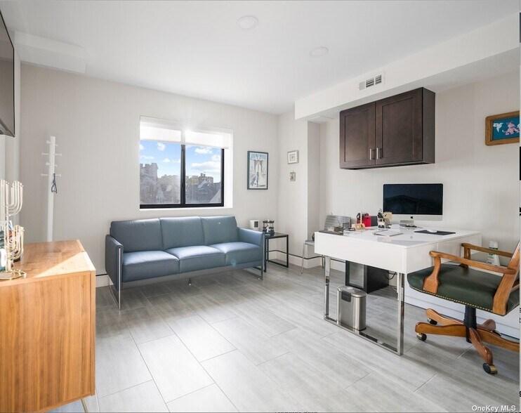 3712 92nd St, Jackson Heights, NY for lease - Interior Photo - Image 3 of 6