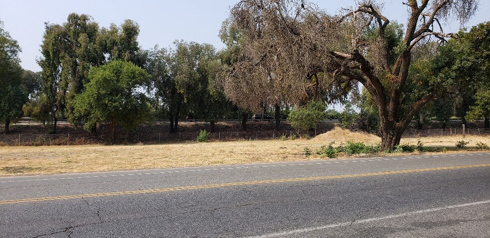 976 N Beale Rd, Marysville, CA à vendre - Photo du bâtiment - Image 2 de 4