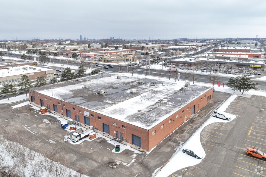 7310 Woodbine Ave, Markham, ON for lease - Building Photo - Image 2 of 3