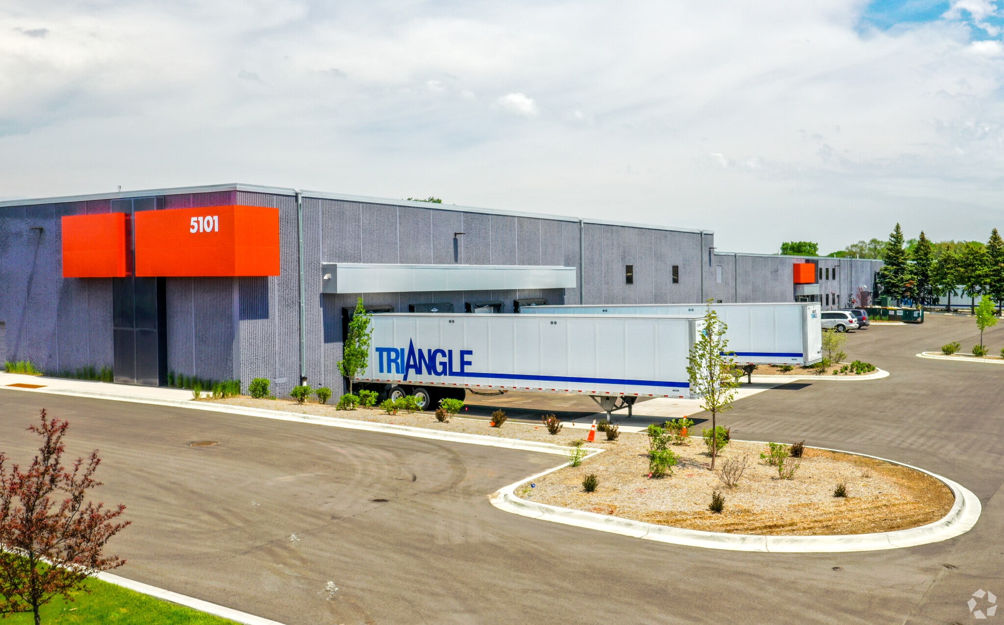 5101 Industrial Blvd, Fridley, MN à louer Photo principale- Image 1 de 8