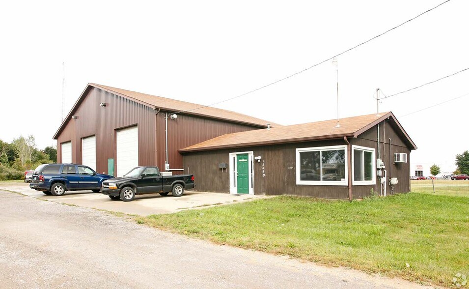 12454 Dixie Hwy, Birch Run, MI à vendre - Photo du bâtiment - Image 1 de 12