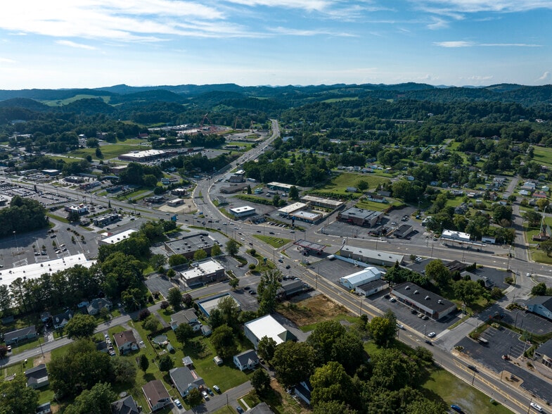 2312 State st, Bristol, TN for lease - Primary Photo - Image 1 of 14