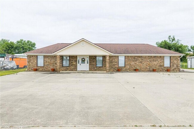 Plus de détails pour 706 W Broadway St, Spiro, OK - Bureau à vendre