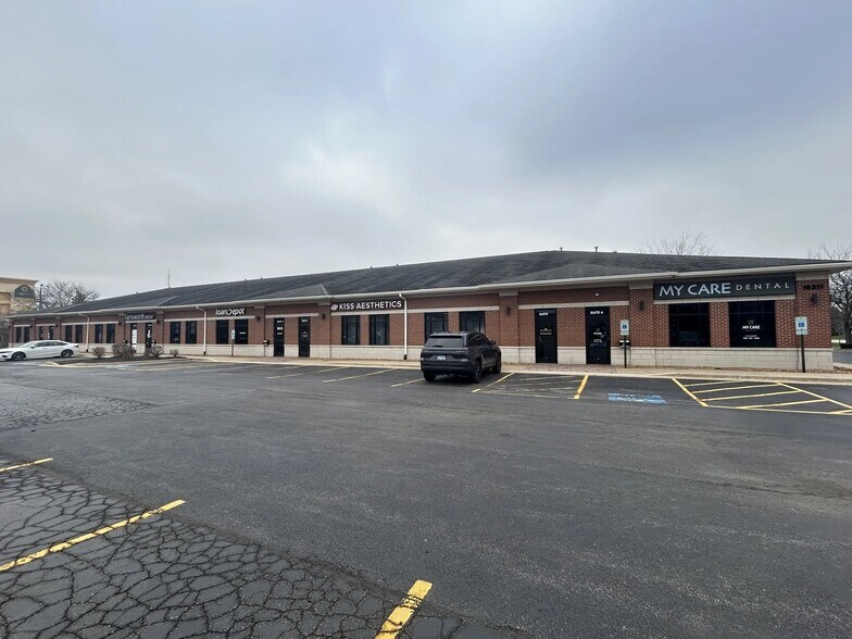 18311 N Creek Dr, Tinley Park, IL for lease - Building Photo - Image 2 of 12
