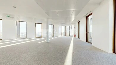 Office in Villeurbanne for lease Interior Photo- Image 2 of 9