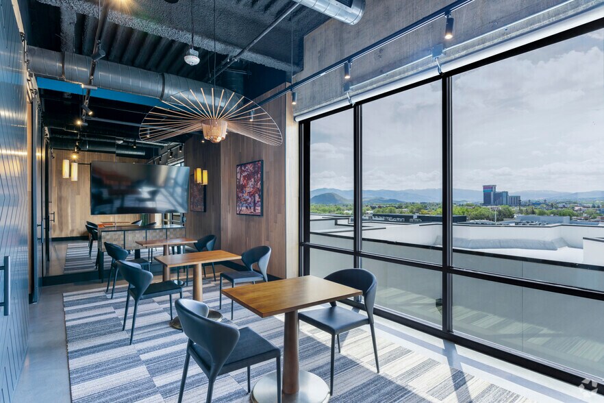 2060 Experience Ave, Reno, NV for lease - Interior Photo - Image 3 of 5