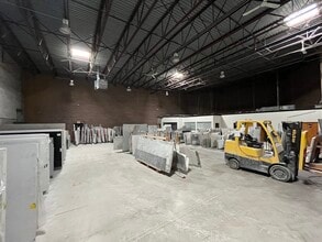 108 Clematis Ave, Waltham, MA à louer Photo intérieure- Image 2 de 11