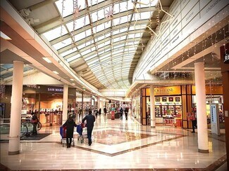 More details for 136 Boulevard Irène Joliot Curie, Vénissieux - Retail for Lease